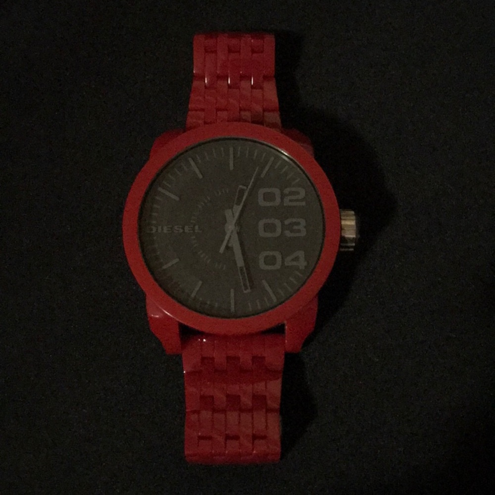DIESEL Red Watch